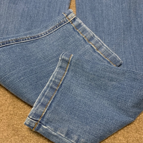 SPANX Women's Straight Leg Jeans in Light Blue Sz M - Picture 5 of 8